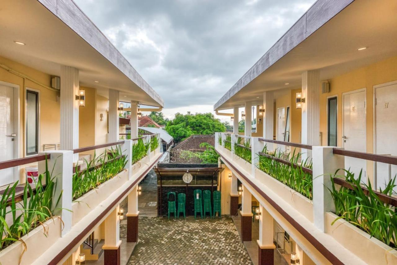 Hotel Reddoorz Syariah Near Kebon Rojo Park Blitar Exteriér fotografie